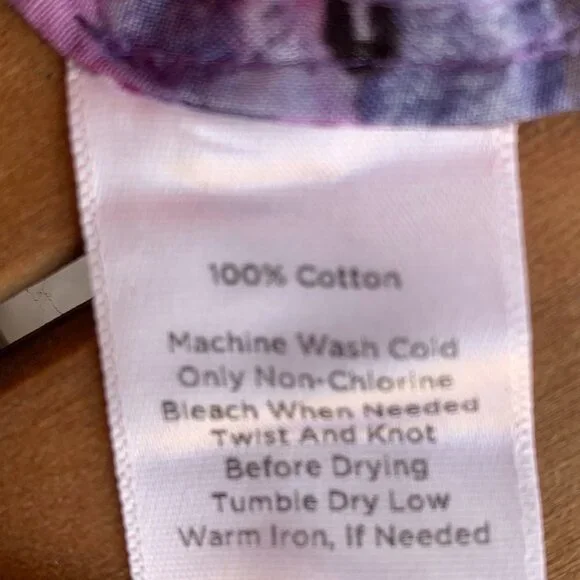 Talbots Front Keyhole Purple Top Size Small - Picture 5 of 6